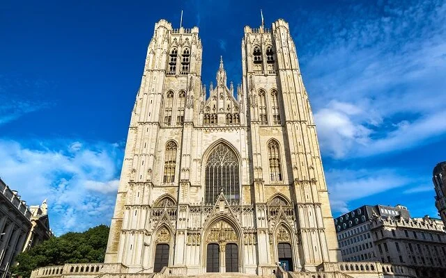 Catedral de San Miguel y Santa Gúdula en Bruselas: Una joya arquitectónica en Bélgica